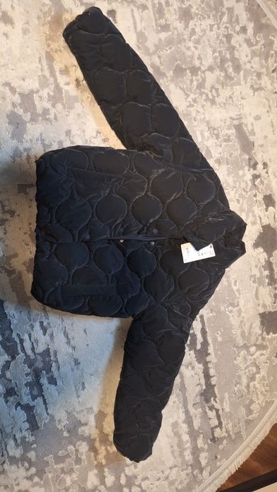Продам курточку zara
