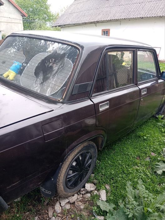 Продам ваз 2105 срочно!