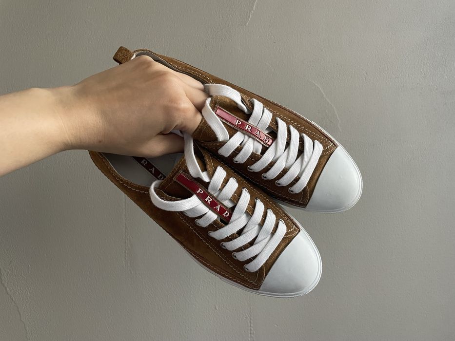 Кеди/кросівки з натуральної замші Prada 38р на пласкій підошві