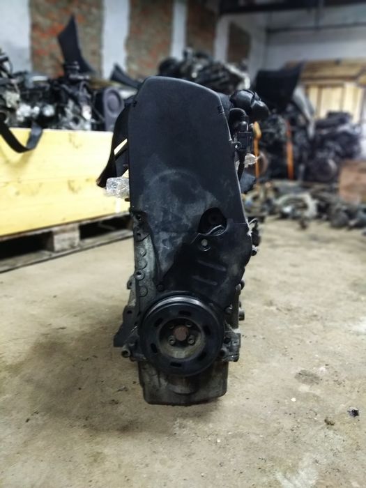 Двигун мотор двигатель AKL 1.6 mpi Octavia Golf Bora Leon