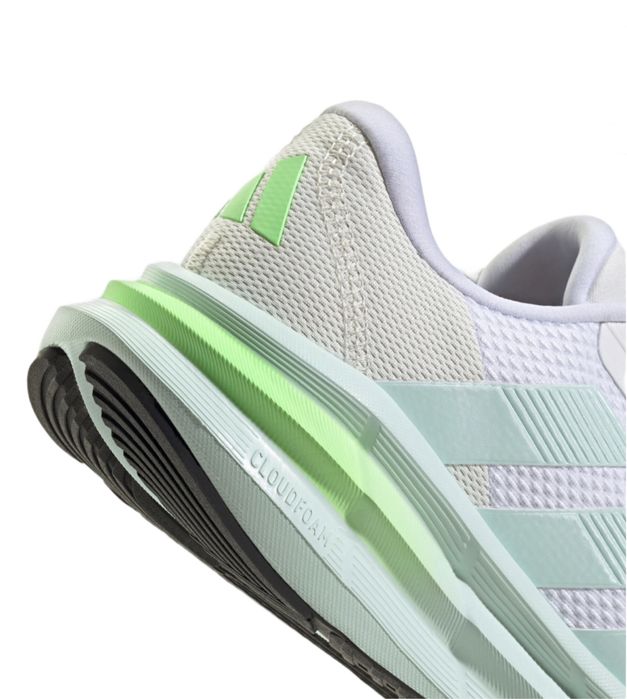 Оригінальні кросівки Adidas,для бігу.
