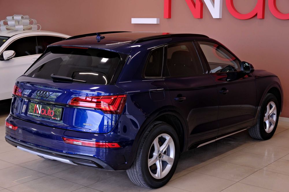 Audi Q5 2020 синя
