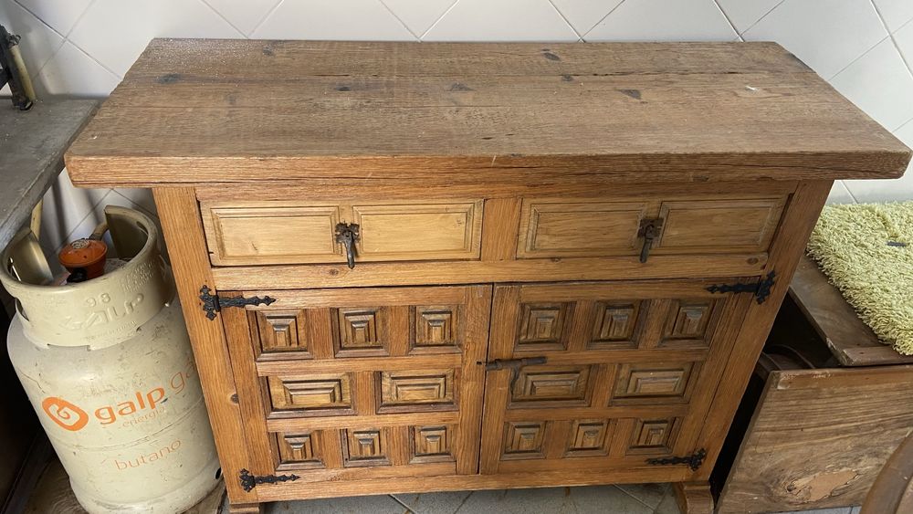 Movel castanho grande