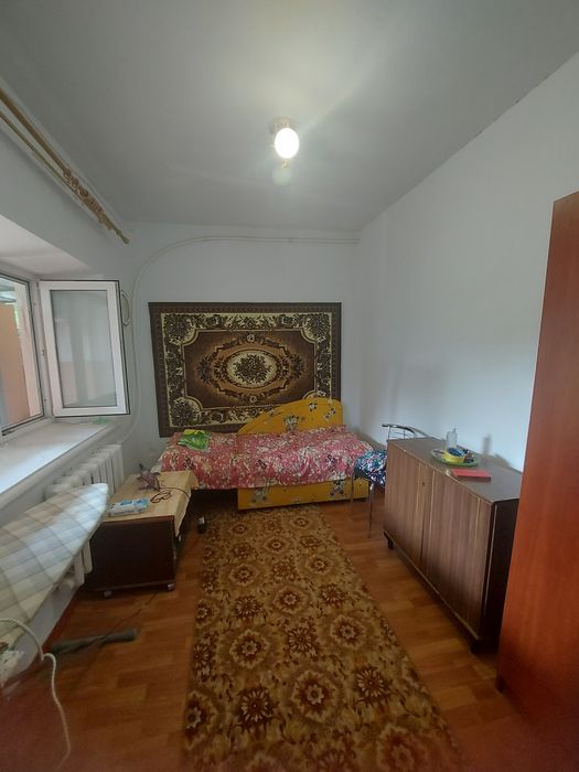 Продаєтся окремий будинок  за  Зупинкою Жукова