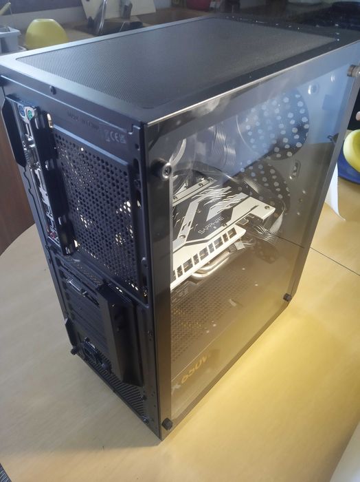 PC GAMING AMD Ryzen 3 4100