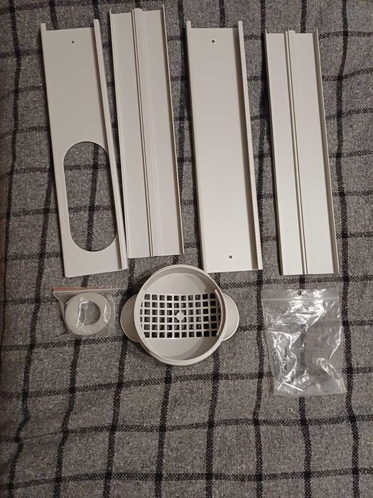 Віконний комплект для мобільного кондиціонера з ПВХ ущільнювачем.