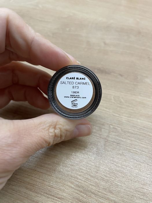 Pigment Clare Blanc Salted Carmel