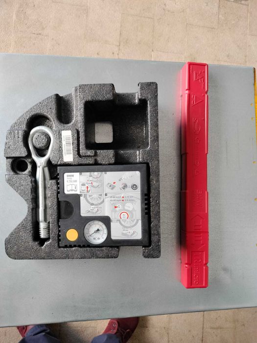 Compressor de ar auto , com triangulo para  BMW X1