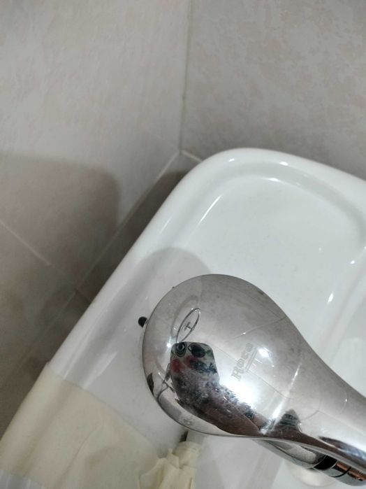 Vendo bidé Roca com torneira