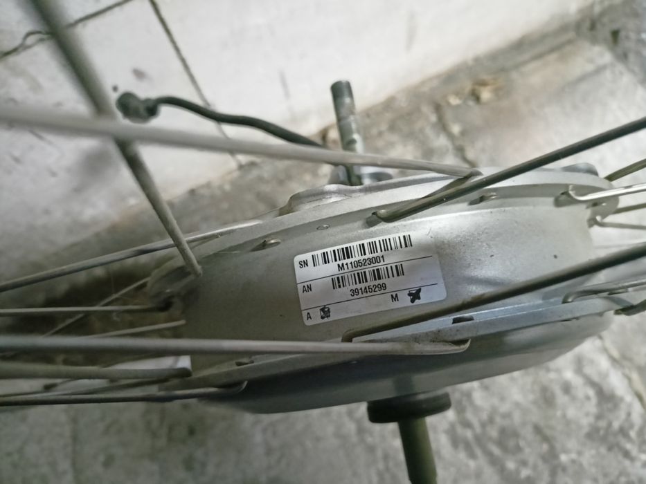 Koło roweru z silnikiem elektrycznym  28 cali