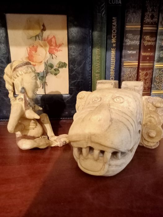 Статуэтки богиня майя сумоист череп гунна  handmade