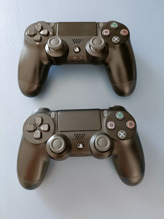 PS4 1TB + 2 controllers64585558461571122