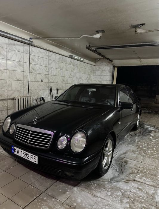 Mercedes-benz w210