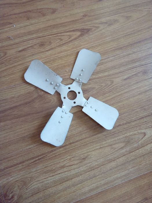 Детали дверных замков на Москвич 402,407, вентелятор