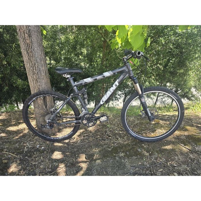 Btt giant m suspensao total