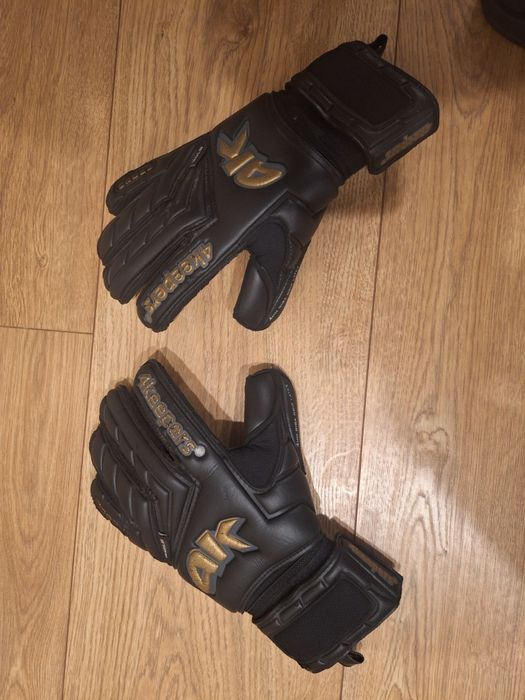 Rękawice bramkarskie 4Keepers Champ Gold Black VI czarne