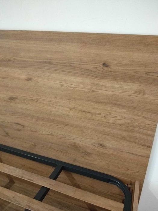 Cama de corpo e meio