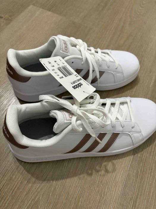 Trampki damskie Adidas grand court k, rozmiar 38 2/3
