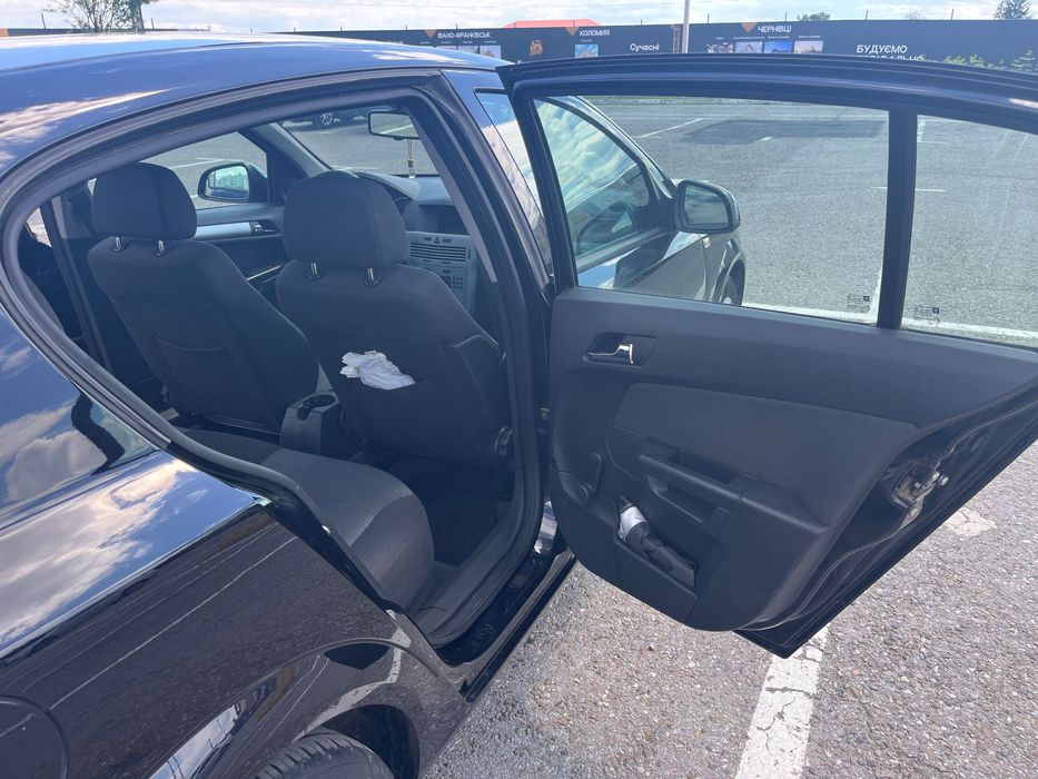 Авто Opel Astra H