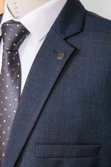 Шикарный мужской классический костюм Artistic Men.s Wear (Чехия)