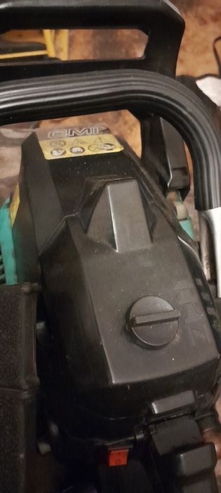 Продам бензопилу рабочач