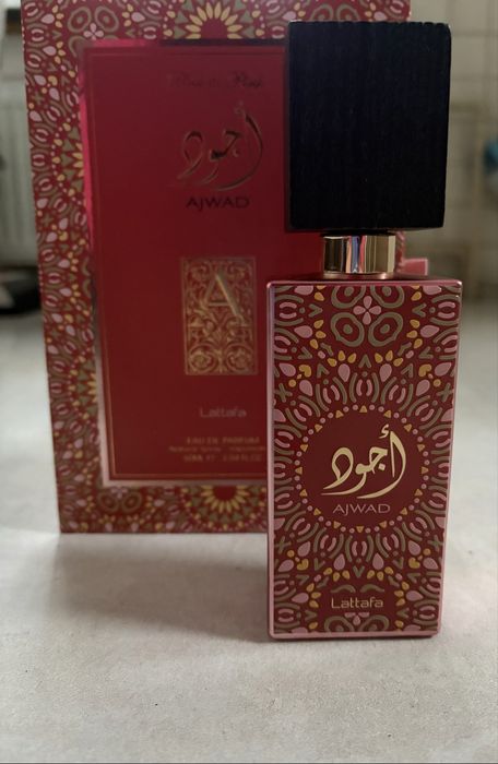 Lattafa Ajwad Pink