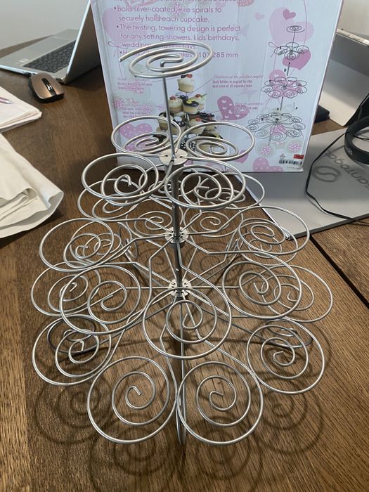 Cake Stand (for 23 Cupcakes)431551173383301121