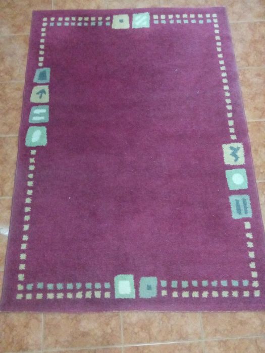 Carpete bordeaux
