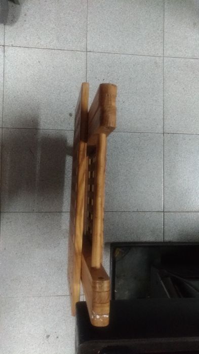 Mesa dobrável  em Madeira pinho