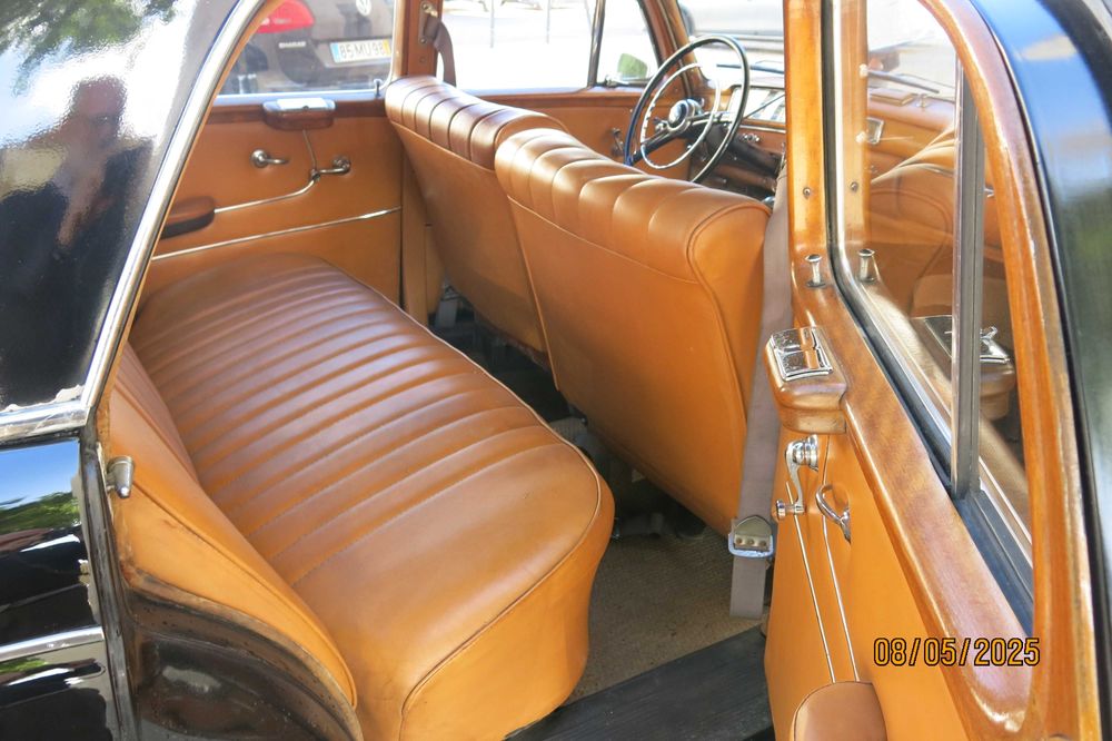 MERCEDES 220 S PONTON CLÁSSICO