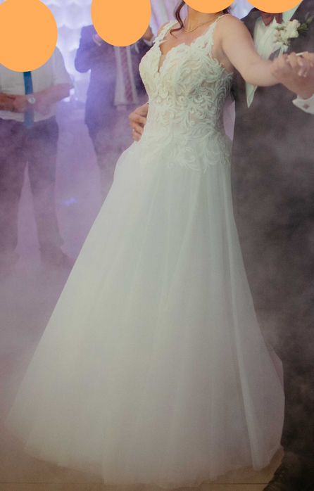 Suknia ślubna Svan r38, wiązany gorset, na kole