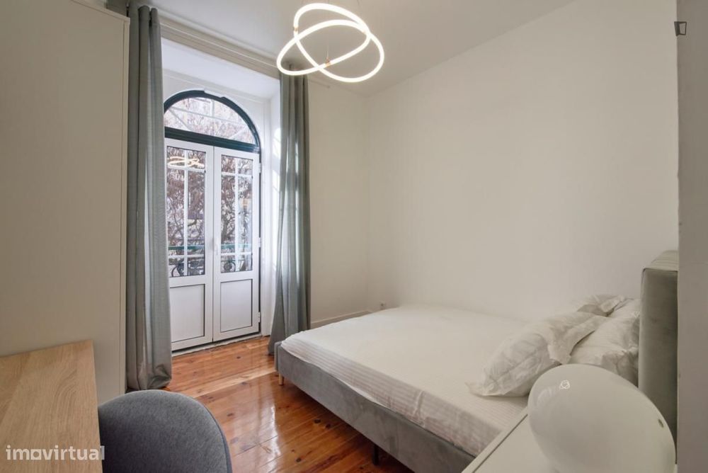 Quarto - localizado em Arroios Lisbon