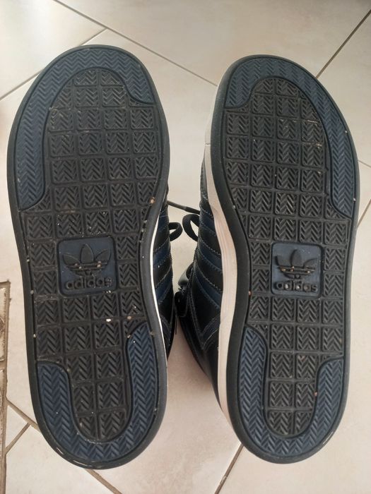 Buty Adidas za kostkę Buty Varial Mid J BY4085 Cblack/Conavy/Dgsogr