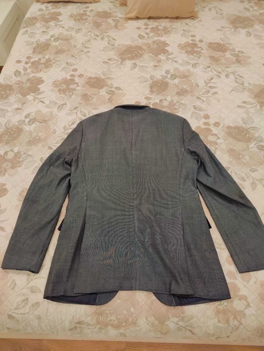 Blazer Hugo Boss tam. L em excelente estado