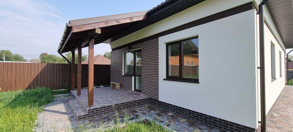 Долгосрочная аренда 1 єт.  дома 100  кв.м. в с.Осещина от властника