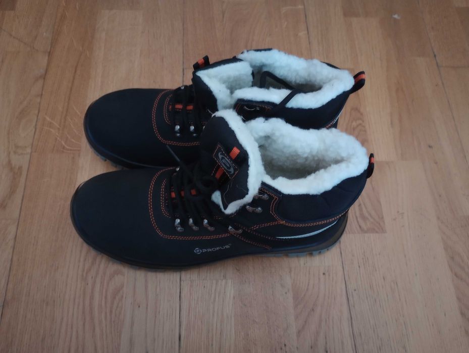 Buty ochronne zimowe .