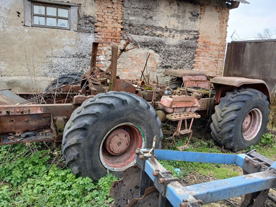 Продам запчастини до трактора т150