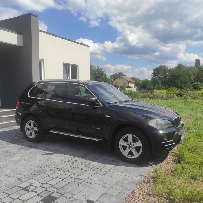 Продам БМВ Х5 е70 бензин