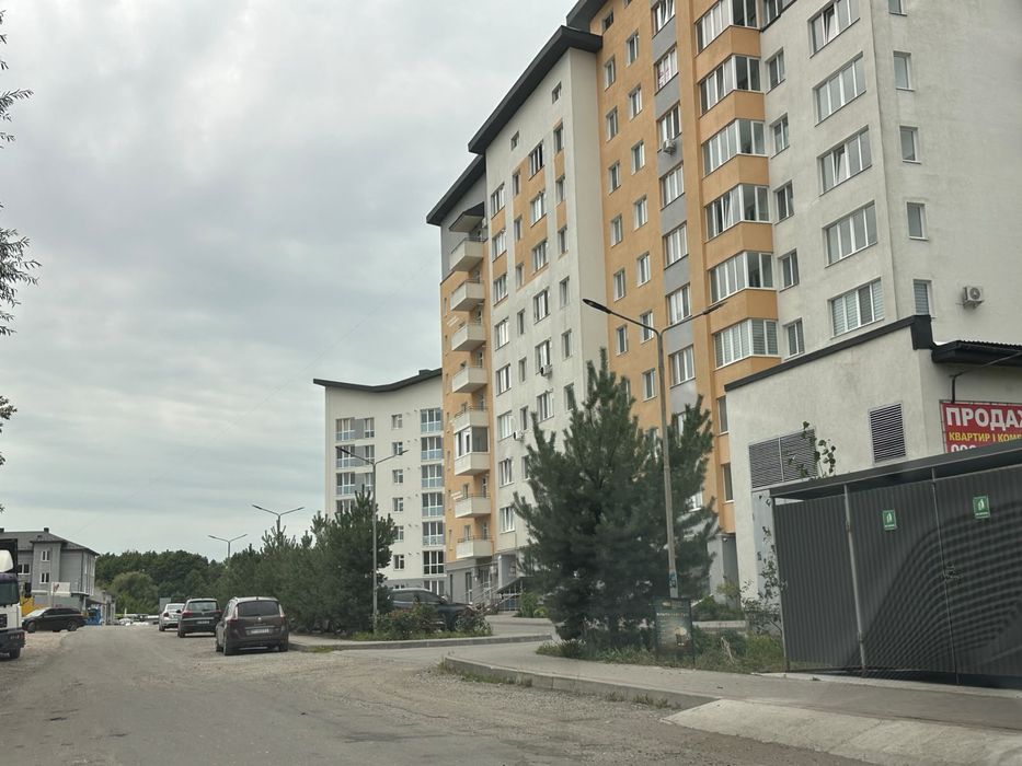 Продаж 3-к квартири вул. Микулинецька