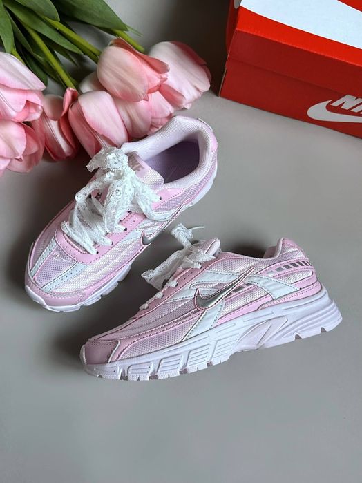 Nike Initiator Pink жіночі кросівки найк інітіатор рожеві новинка
