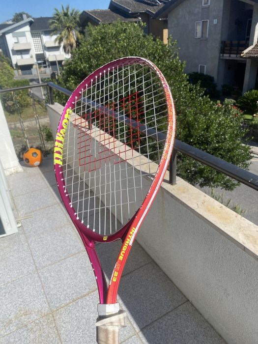 Raquete wilson.