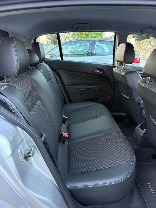 Opel Astra 1.7 CDTI Cosmos
