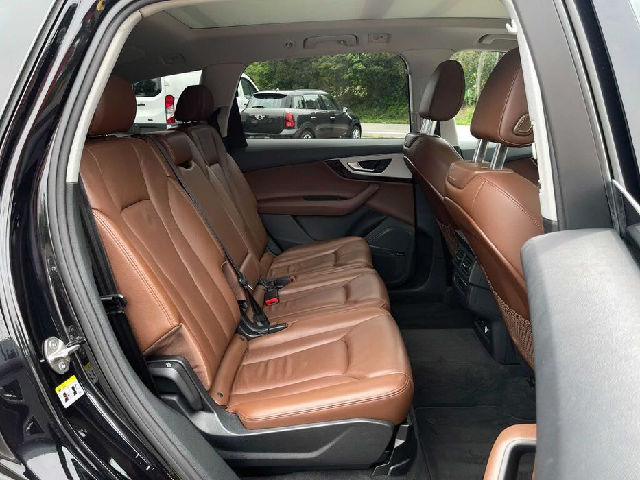 Audi Q7 45 TFSI quattro Premium Plus      2019