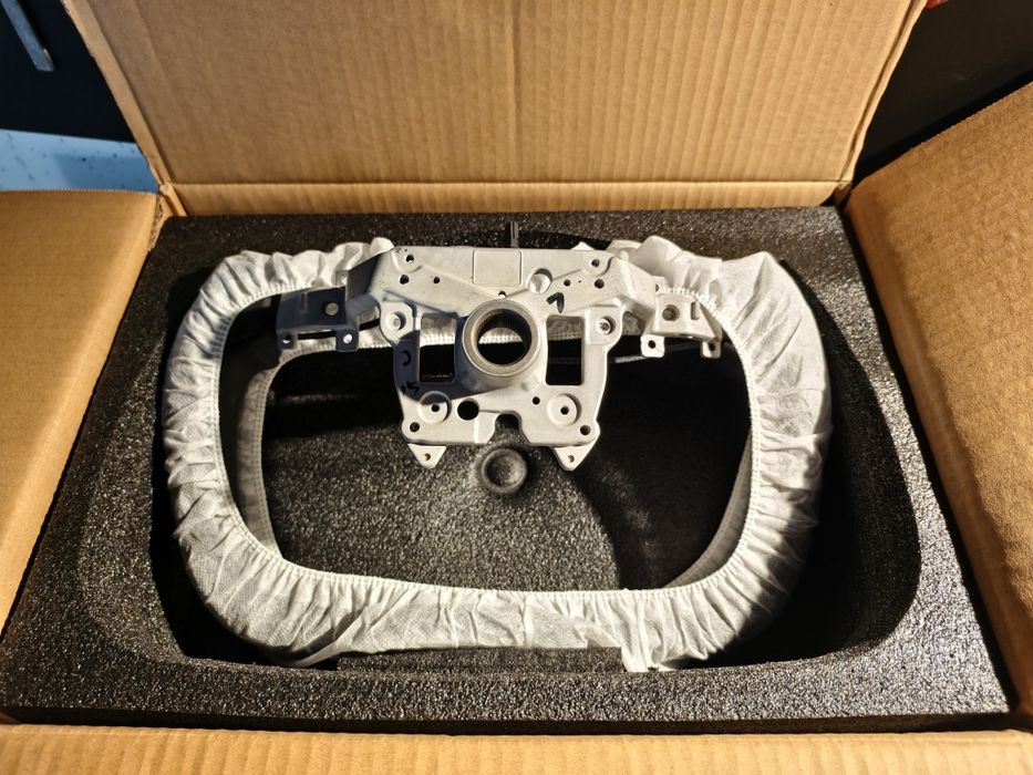 Entrega incluída - VOLANTE YOKE Tesla Model 3 Highland & Model Y Juniper - 2024 - 2026 - ENTREGA incluida