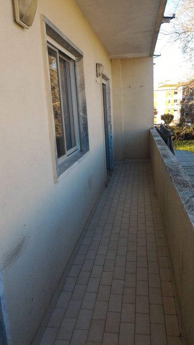 Apartamento de 4 Ass. em Sintra-Mem Martins