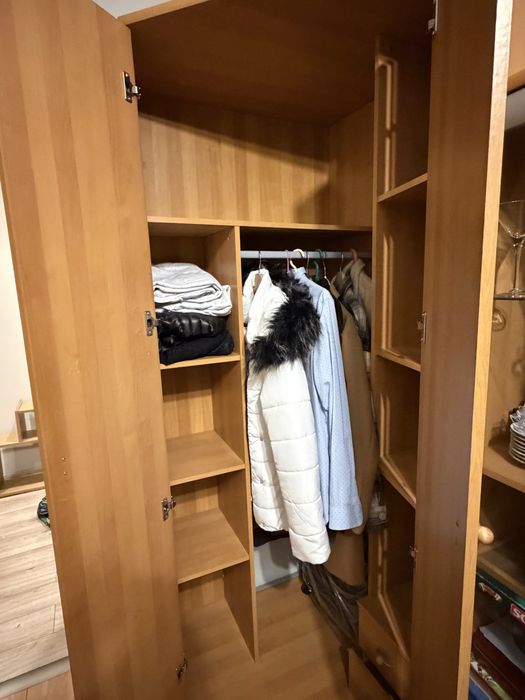 Szafa narożna pojemna