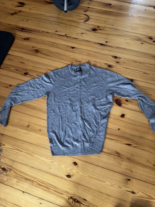 8 tshirt 4f + sweter
