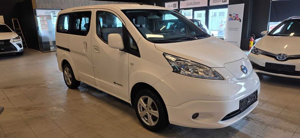 Нісан Єнв 200 без ДТП, 5 місць, 24кВт, два комплекти гуми, РОЗМИТНЕНИЙ