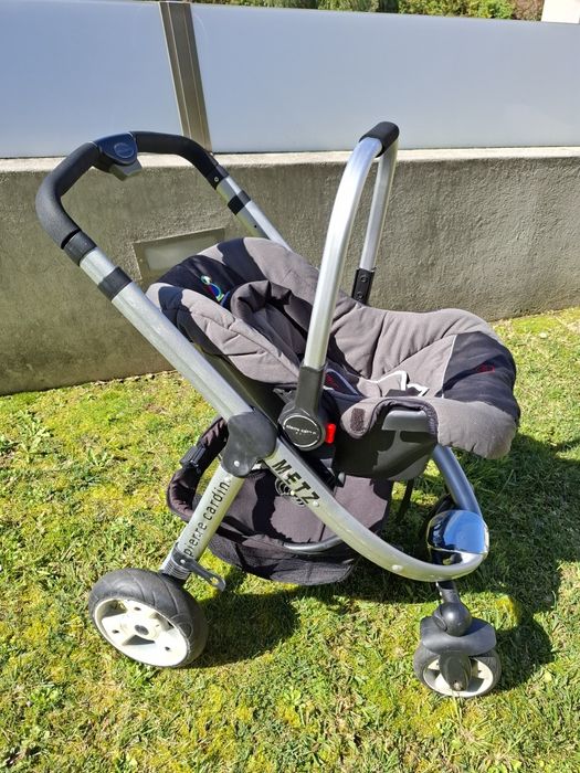 Carrinho de Bebé Pierre Cardin Metz Trio - usado bom estado