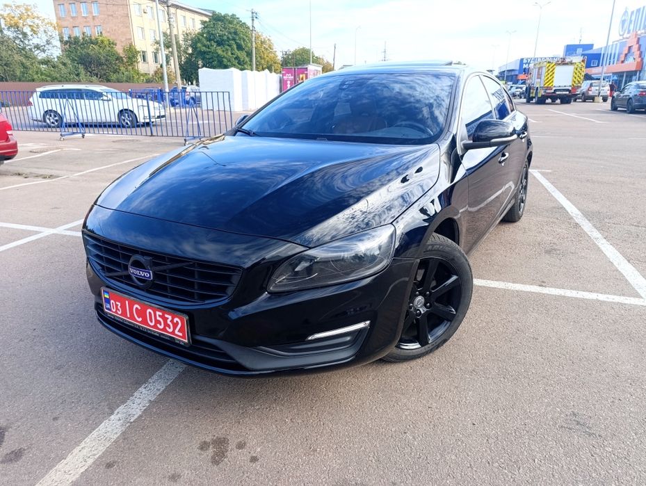 Автомобиль Свеже Пригнанна Volvo S60 T5